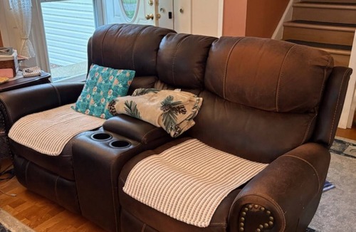 Fox Valley House | 3-bedroom house in pleasant Aurora with cool AC and comfort