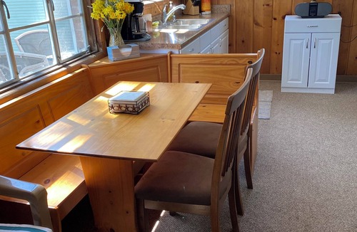 Leesburg House | 3-bedroom lake front house on the Barbee Chain of Lakes in amazing Leesburg.