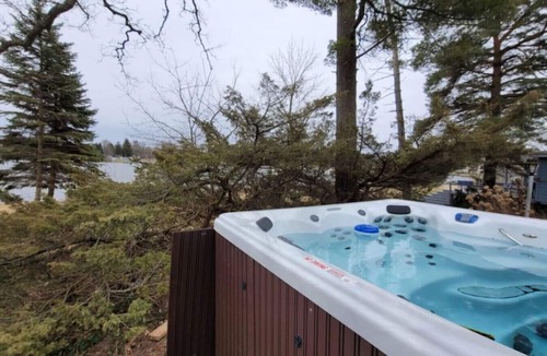 Alto House | 3 Campau Lake Cottages | Group Retreat w/Lake Access