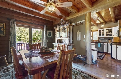 Holland Cabin | 3 miles from downtown Holland 12 miles from Saugatuck 7 miles to Lake Mich