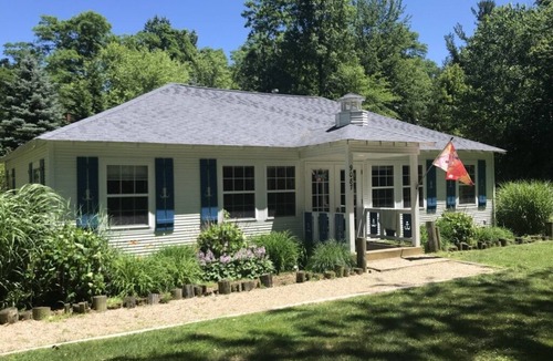 Lakeside Cottage | (3 Nt Min!) LAKESIDE HOME CLOSE TO ASSOCIATION BEACH & PRIVATE HOT TUB!