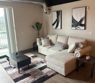 Stuart Apartment | 304 - Modern 1 Bdrm Apartment Downtown Kalamazoo