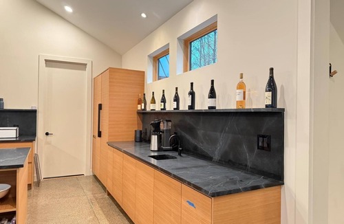 Coloma Cabin | 4-bedroom cabin in nice Coloma with fitness room, AC, WiFi