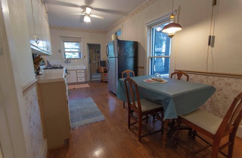 Fremont Cottage | 4-bedroom Lakefront Retro Cottage on Lake George in Fremont, IN