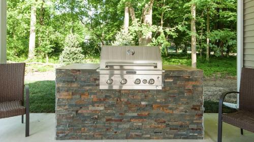 South Haven House | 6 Bedroom w/Swimming Pool, Fire Pit & Home Theater - Walk to Beach