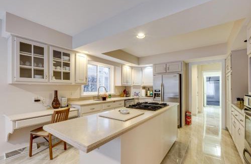 Perrysburg House | 7 Mi to Dtwn Toledo: Spacious Family Home!