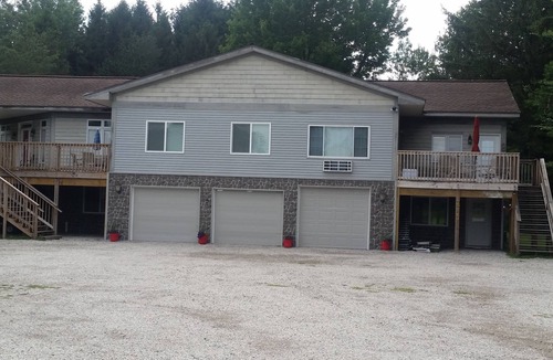 Norton Shores House | 9 Bedrooms/4 Baths ~ Sleeps 37 ~ Wedding Parties and Family Reunions