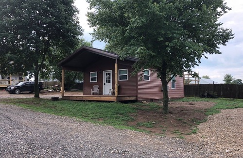Attica House | ADA Friendly 2 Bedroom Efficiency Luxury Cabin