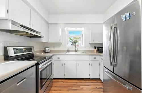 Fort Wayne House | Adorable, Peaceful Retreat In Premier Fort Wayne Location, Sycamore House