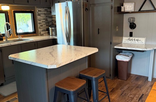 Branch Cabin | Affordable Ruby Creek Cabin with Tiki bar, pool & hot tub