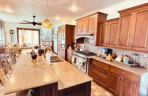 Eola House | Amazing 6-bedroom mansion, Naperville-Aurora, Bridgerton Inspired.