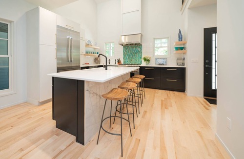 Saugatuck House | AMAZING NEWER HOME WITH LAKE VIEWS, steps away from shops and restaurants.