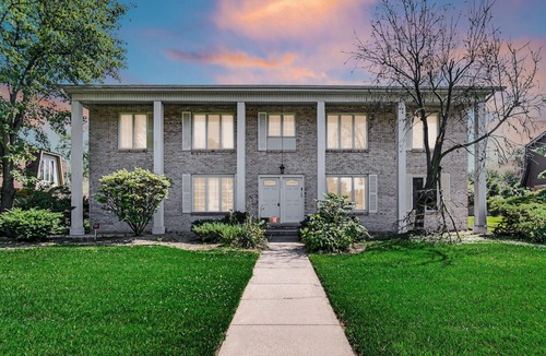Munster Apartment | AVAIL 4/2/27- 2BED CONDO by Hospital & Chicago