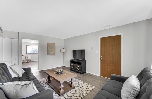 Munster Apartment | AVAIL 4/2/27- 2BED CONDO by Hospital & Chicago