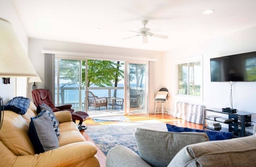 Lakeside Cottage | Awesome Lake Michigan Cottage!