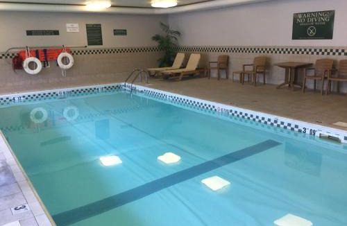 Mishawaka Hotel | Baymont by Wyndham Mishawaka South Bend Area