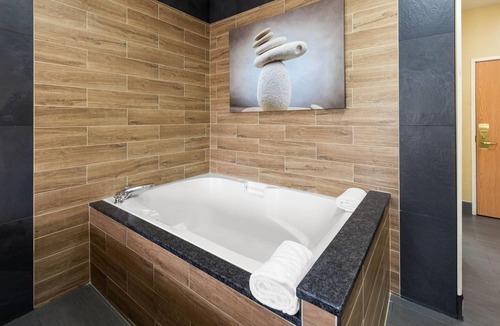 Paw Paw Hotel | Baymont by Wyndham Paw Paw