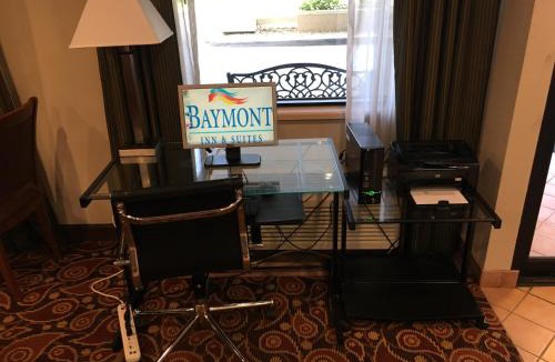 Stevensville Hotel | Baymont by Wyndham St. Joseph/Stevensville