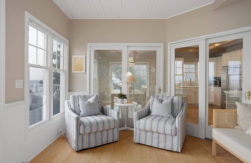 Ferrysburg Cottage | Beachfront Home on Lake Michigan. Enjoy gorgeous views and a private beach!