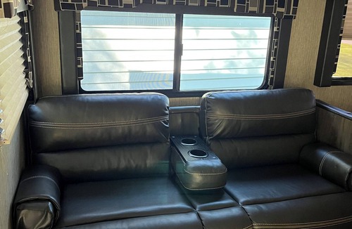 Berrien Springs House | Beautiful 1 bedroom recreational vehicle with AC in Berrien Springs