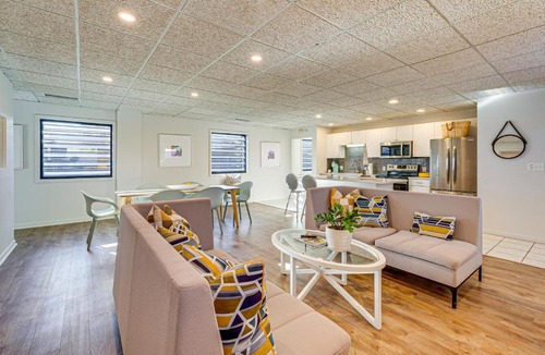 Perrysburg Apartment | Between Restaurant & Brewery! Chic Perrysburg Apt