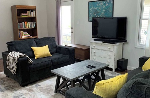 Bloomington House | Bloomington Rail Trail Retreat