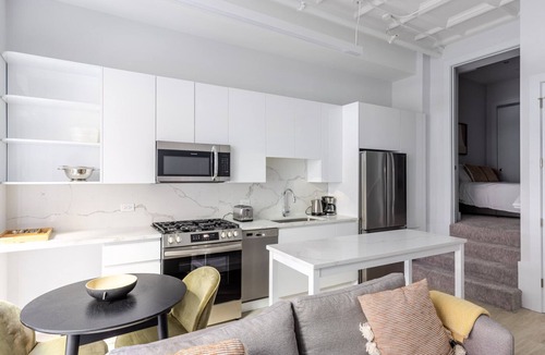 Downtown Chicago Apartment | Blueground | The Loop, elevator, nr Willis Tower