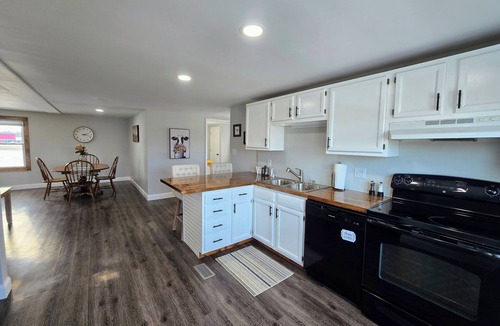 Delaware County Apartment | Brand new, spacious 3-bedroom apartment close to Ball State and IU Health.