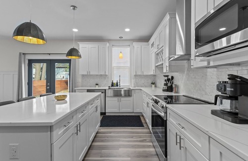 Mapleton/Fall Creek House | Brand New Stylish 4BR + office + mins to Lucas Oil Stadium