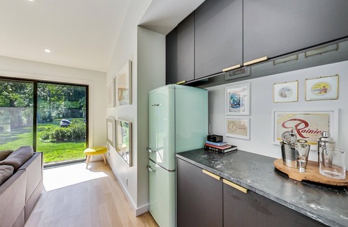 Union Pier House | Bright modern retreat w/private hot tub Beach1 Block Fire Pit