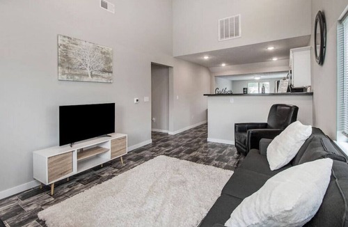 Grand Rapids Apartment | Bungalow on Buckley · Buckley Bungalow - Downtown Group Getaway