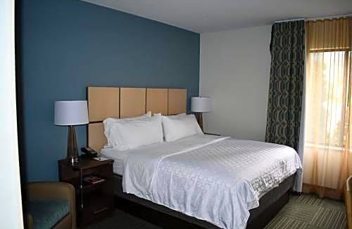 Forest Hills Hotel | Candlewood Suites Grand Rapids Airport, an IHG Hotel