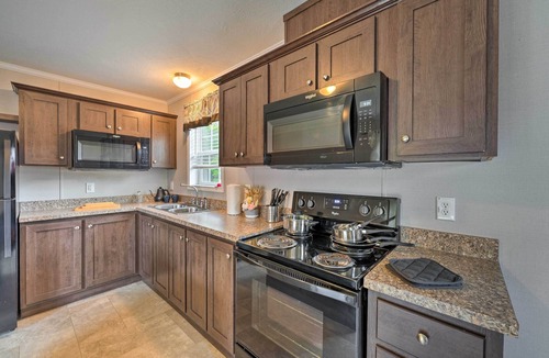 Cassopolis Cabin | Cassopolis Cabin: On-Site Boating & Fishing!