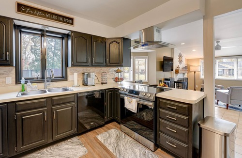 Cassopolis House | Cassopolis Vacation Home - Walk to Diamond Lake!
