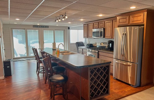 Sister Lakes House | Centrally Located in Heart of Sister Lakes, Michigan