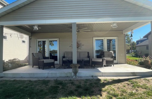 Niles House | Charming 1-bedroom house on Barron Lake