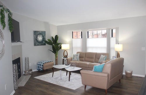 West Bloomfield Condo | Charming 2-bedroom condo in brilliant West Bloomfield with AC