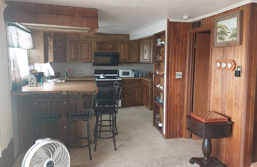 Simonton Lake Cottage | Charming 2-bedroom cottage "on Simonton Lake" in Elkhart, IN with WiFi and A/C