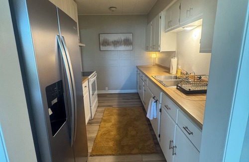Union Cottage | Charming 2-bedroom lake cottage on all sports Long Lake lake in Union MI