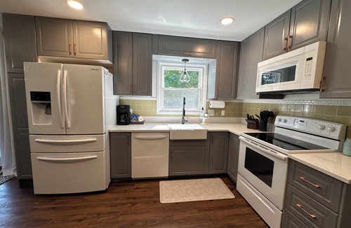 Brownsburg Cottage | Charming 3-bedroom Country Cottage in Beautiful Brownsburg, IN!