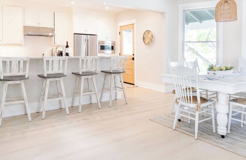 Macatawa Cottage | Charming 4-bedroom beachside Lake Michigan cottage in beautiful Macatawa