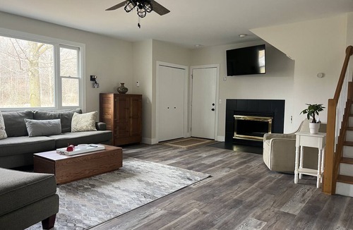 Kendall House | Charming farmhouse with 4 bedrooms, indoor pool, WiFi and AC in soothing Otsego