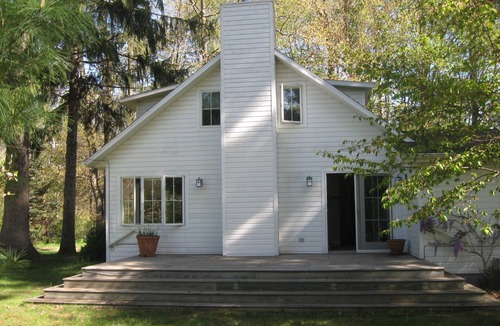Harbert Cottage | Charming lake cottage