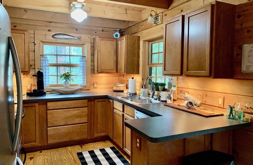 Saugatuck Cabin | Charming Saugatuck Log Cabin - minutes away from everything!