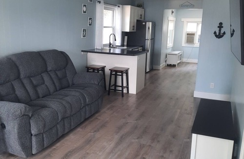 Battle Creek Cottage | Charming, updated 3-bedroom cottage on Fine Lake