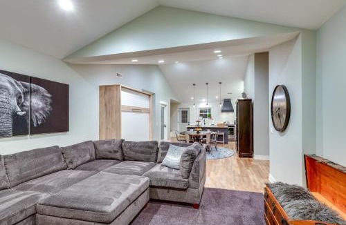Holland House | Chic Hideaway with Fire Pit Less Than 2 Miles to Beach!