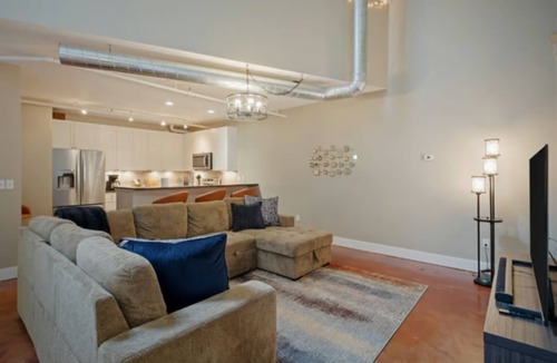 Grand Rapids Condo | Chic private 1-bedroom loft near museums, colleges and hospitals