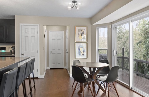 Roselawn Finance House | Cincinnati · Oakley · 5-Bed Home · Extended Stay