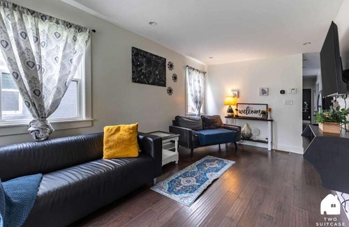 Near Northside Apartment | City-Center 2BR Near Attractions