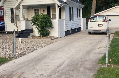 South Bend House | Clean 3BR Near Notre Dame & New Carlisle, Sleeps 6, The Leprechaun's Lair